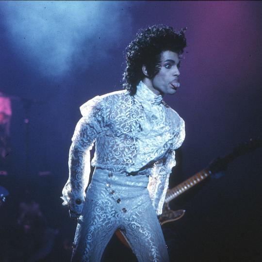 INGLEWOOD, CA - FEBRUARY 19: Prince performs live at the Fabulous Forum on February 19, 1985 in Inglewood, California. (Photo by Michael Ochs Archives/Getty Images) 