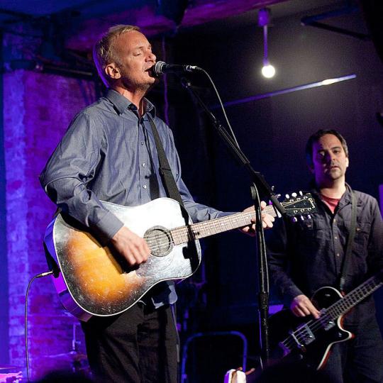  Singer Chris Collingwood, Brian Young and Adam Schlesinger of "Fountains of Wayne" performs at City Winery on August 5, 2011 in New York City. (Photo by Ben Hider/Getty Images)