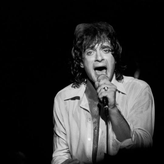 Singer Eddie Money performs at the Park West in Chicago, Illinois, September 15, 1980. (Photo by Paul Natkin/Getty Images)
