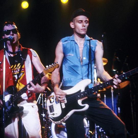 L-R: Joe Strummer and Paul Simonon of The Clash in 1982