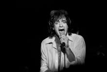 Singer Eddie Money performs at the Park West in Chicago, Illinois, September 15, 1980. (Photo by Paul Natkin/Getty Images)
