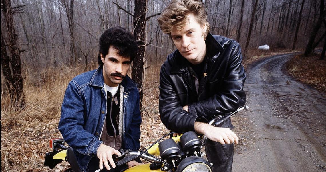 John Oates (left) and Daryl Hall of American pop duo Hall and Oates, New York State, February 1983. (Photo by Michael Putland/Getty Images)
